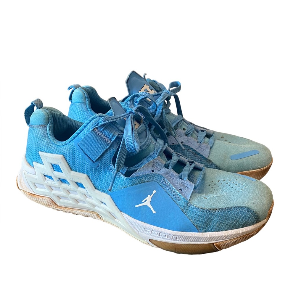 Nike Jordan Alpha 360 TR UNC Tar Heel Trainer Shoes